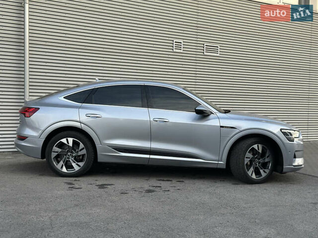 Сірий Ауді E-Tron, об'ємом двигуна 0 л та пробігом 45 тис. км за 33999 $, фото 13 на Automoto.ua