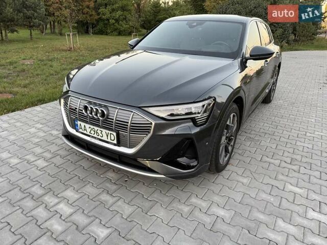 Серый Ауди E-Tron, объемом двигателя 0 л и пробегом 44 тыс. км за 33900 $, фото 18 на Automoto.ua