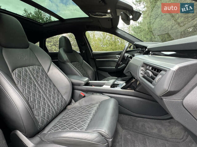 Сірий Ауді E-Tron, об'ємом двигуна 0 л та пробігом 106 тис. км за 38400 $, фото 29 на Automoto.ua