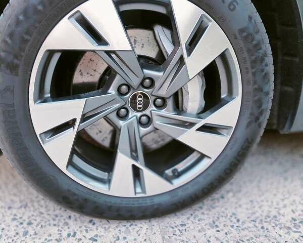 Серый Ауди E-Tron, объемом двигателя 0 л и пробегом 110 тыс. км за 33700 $, фото 28 на Automoto.ua