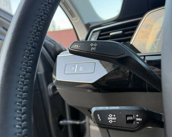 Серый Ауди E-Tron, объемом двигателя 0 л и пробегом 59 тыс. км за 39900 $, фото 4 на Automoto.ua