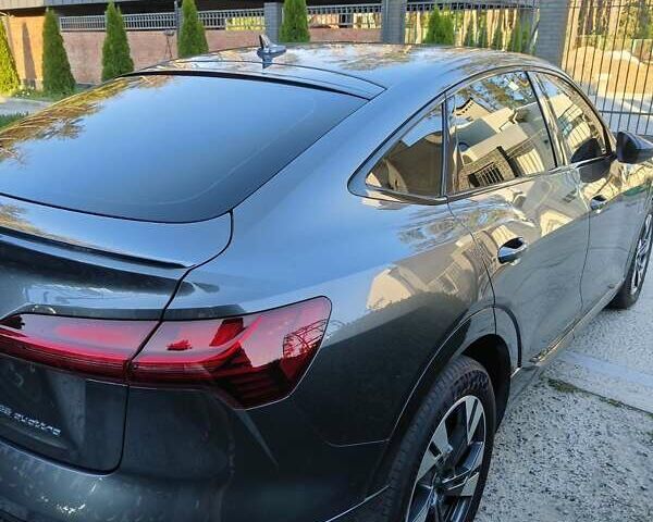 Серый Ауди E-Tron, объемом двигателя 0 л и пробегом 110 тыс. км за 33700 $, фото 22 на Automoto.ua