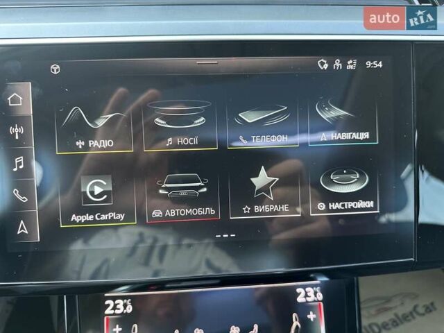 Серый Ауди E-Tron, объемом двигателя 0 л и пробегом 56 тыс. км за 34200 $, фото 26 на Automoto.ua