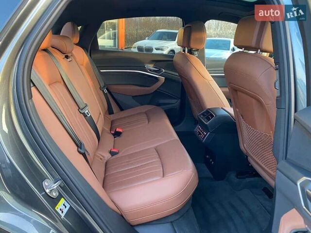 Сірий Ауді E-Tron, об'ємом двигуна 0 л та пробігом 53 тис. км за 29900 $, фото 24 на Automoto.ua