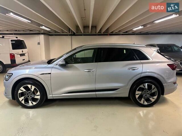 Сірий Ауді E-Tron, об'ємом двигуна 0 л та пробігом 152 тис. км за 24700 $, фото 7 на Automoto.ua