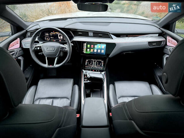 Серый Ауди E-Tron, объемом двигателя 0 л и пробегом 36 тыс. км за 45445 $, фото 2 на Automoto.ua