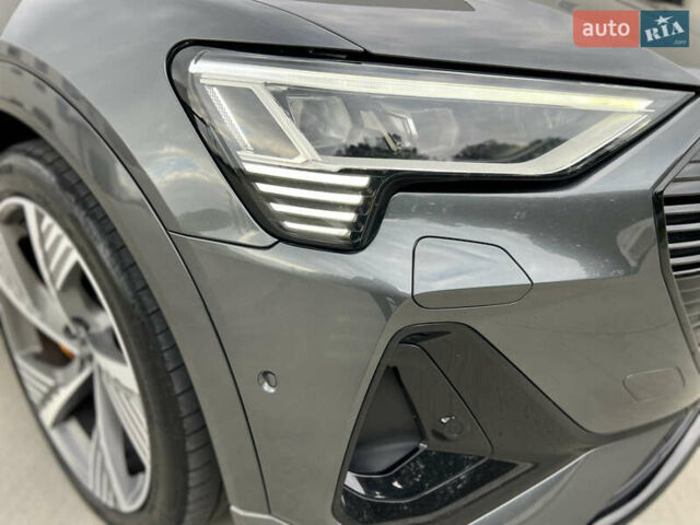 Ауді E-Tron 2021 у Луцьку на Automoto.ua Сірий Ауді E-Tron, об'ємом двигуна 0 л та пробігом 125 тис. км за 34999 $, фото 16 на Automoto.ua