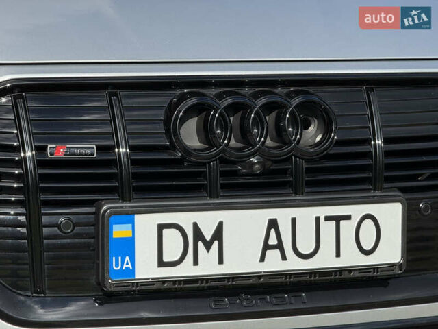 Серый Ауди E-Tron, объемом двигателя 0 л и пробегом 130 тыс. км за 37000 $, фото 39 на Automoto.ua