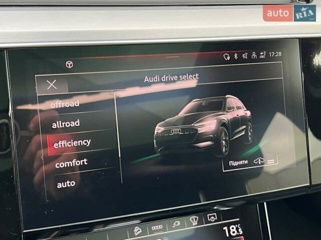 Серый Ауди E-Tron, объемом двигателя 0 л и пробегом 125 тыс. км за 34999 $, фото 71 на Automoto.ua