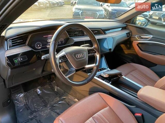 Сірий Ауді E-Tron, об'ємом двигуна 0 л та пробігом 53 тис. км за 29900 $, фото 11 на Automoto.ua