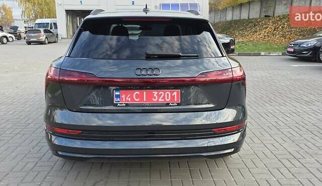 Сірий Ауді E-Tron, об'ємом двигуна 0 л та пробігом 110 тис. км за 29999 $, фото 17 на Automoto.ua
