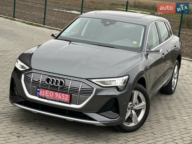 Серый Ауди E-Tron, объемом двигателя 0 л и пробегом 56 тыс. км за 34200 $, фото 2 на Automoto.ua