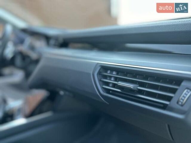 Серый Ауди E-Tron, объемом двигателя 0 л и пробегом 56 тыс. км за 34200 $, фото 35 на Automoto.ua