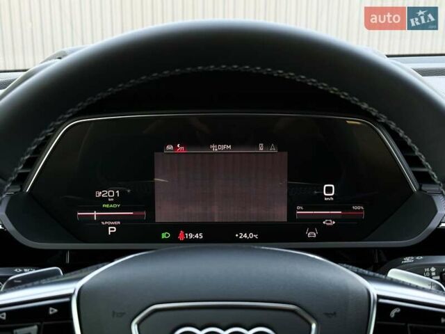 Серый Ауди E-Tron, объемом двигателя 0 л и пробегом 56 тыс. км за 46999 $, фото 57 на Automoto.ua