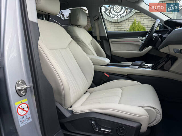 Серый Ауди E-Tron, объемом двигателя 0 л и пробегом 130 тыс. км за 37000 $, фото 93 на Automoto.ua