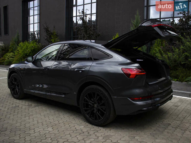 Сірий Ауді E-Tron, об'ємом двигуна 0 л та пробігом 69 тис. км за 39700 $, фото 2 на Automoto.ua