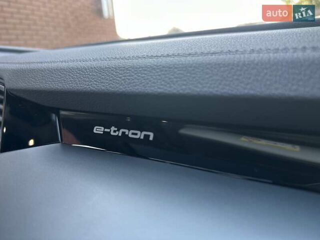 Серый Ауди E-Tron, объемом двигателя 0 л и пробегом 59 тыс. км за 37396 $, фото 31 на Automoto.ua