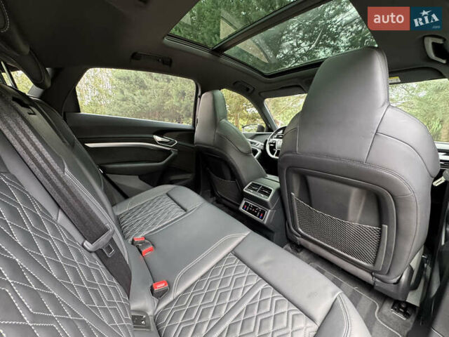 Сірий Ауді E-Tron, об'ємом двигуна 0 л та пробігом 106 тис. км за 38400 $, фото 34 на Automoto.ua
