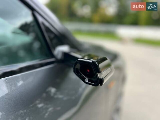 Серый Ауди E-Tron, объемом двигателя 0 л и пробегом 125 тыс. км за 34999 $, фото 104 на Automoto.ua