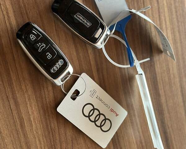 Серый Ауди E-Tron, объемом двигателя 0 л и пробегом 56 тыс. км за 34200 $, фото 52 на Automoto.ua