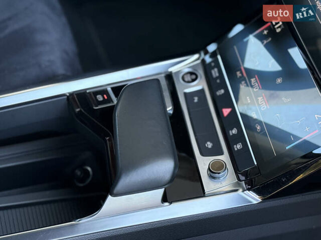 Серый Ауди E-Tron, объемом двигателя 0 л и пробегом 125 тыс. км за 26900 $, фото 39 на Automoto.ua