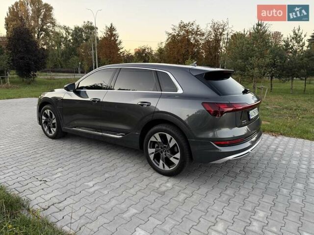 Серый Ауди E-Tron, объемом двигателя 0 л и пробегом 44 тыс. км за 33900 $, фото 13 на Automoto.ua