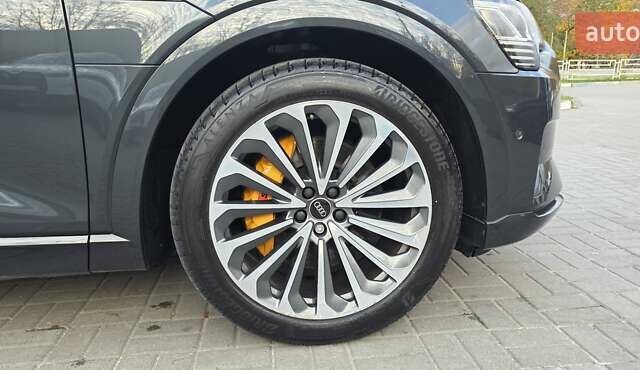 Сірий Ауді E-Tron, об'ємом двигуна 0 л та пробігом 110 тис. км за 29999 $, фото 32 на Automoto.ua