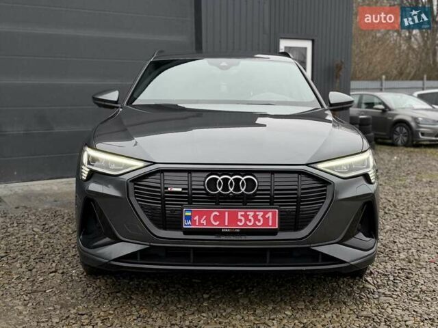 Серый Ауди E-Tron, объемом двигателя 0 л и пробегом 149 тыс. км за 29300 $, фото 21 на Automoto.ua