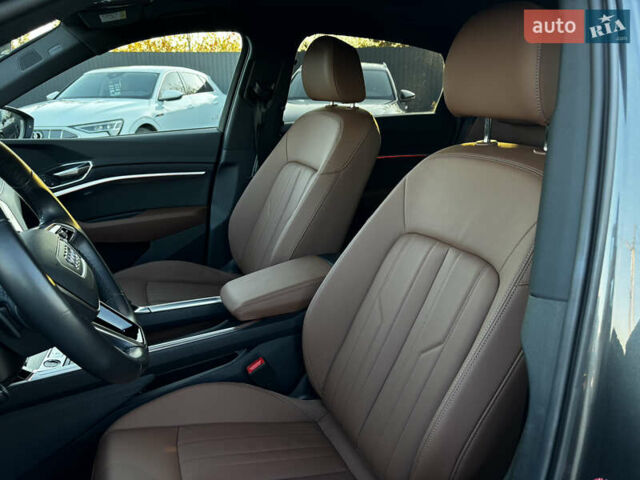 Серый Ауди E-Tron, объемом двигателя 0 л и пробегом 70 тыс. км за 42850 $, фото 20 на Automoto.ua