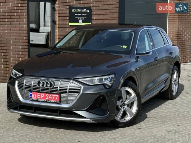 Серый Ауди E-Tron, объемом двигателя 0 л и пробегом 59 тыс. км за 37396 $, фото 2 на Automoto.ua