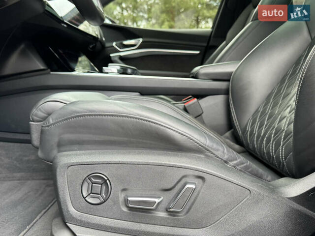 Сірий Ауді E-Tron, об'ємом двигуна 0 л та пробігом 106 тис. км за 38400 $, фото 24 на Automoto.ua
