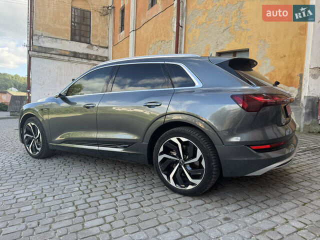 Серый Ауди E-Tron, объемом двигателя 0 л и пробегом 203 тыс. км за 29950 $, фото 11 на Automoto.ua