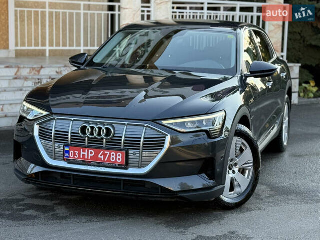 Серый Ауди E-Tron, объемом двигателя 0 л и пробегом 125 тыс. км за 26900 $, фото 2 на Automoto.ua