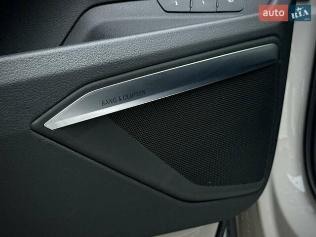 Серый Ауди E-Tron, объемом двигателя 0 л и пробегом 36 тыс. км за 45445 $, фото 82 на Automoto.ua