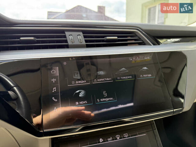 Серый Ауди E-Tron, объемом двигателя 0 л и пробегом 130 тыс. км за 37000 $, фото 76 на Automoto.ua