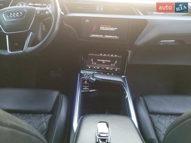 Сірий Ауді E-Tron, об'ємом двигуна 0 л та пробігом 98 тис. км за 39000 $, фото 19 на Automoto.ua