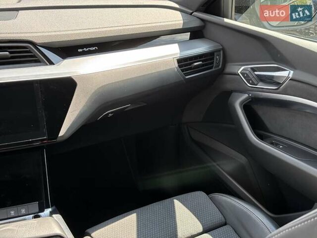 Серый Ауди E-Tron, объемом двигателя 0 л и пробегом 115 тыс. км за 37600 $, фото 16 на Automoto.ua