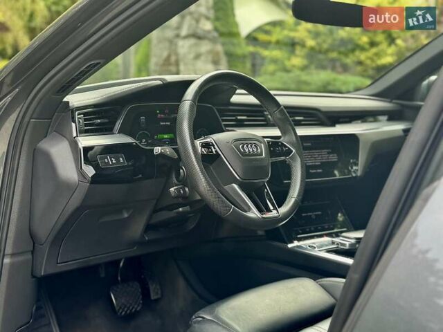 Сірий Ауді E-Tron, об'ємом двигуна 0 л та пробігом 148 тис. км за 27500 $, фото 100 на Automoto.ua