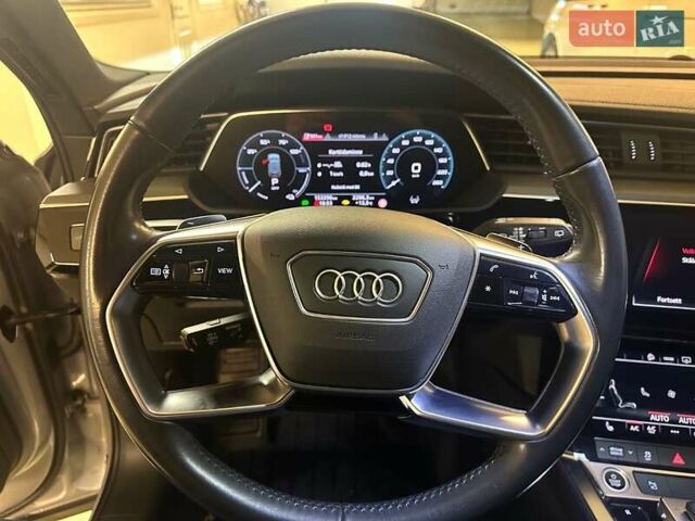 Сірий Ауді E-Tron, об'ємом двигуна 0 л та пробігом 152 тис. км за 24700 $, фото 15 на Automoto.ua