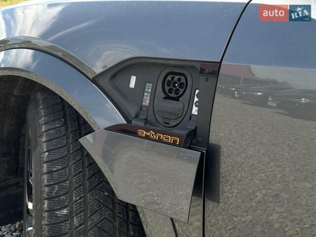 Серый Ауди E-Tron, объемом двигателя 0 л и пробегом 115 тыс. км за 37600 $, фото 29 на Automoto.ua