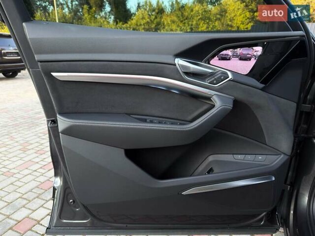 Серый Ауди E-Tron, объемом двигателя 0 л и пробегом 56 тыс. км за 46999 $, фото 37 на Automoto.ua