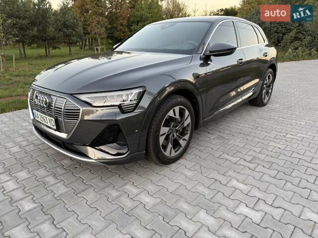 Серый Ауди E-Tron, объемом двигателя 0 л и пробегом 44 тыс. км за 33900 $, фото 15 на Automoto.ua