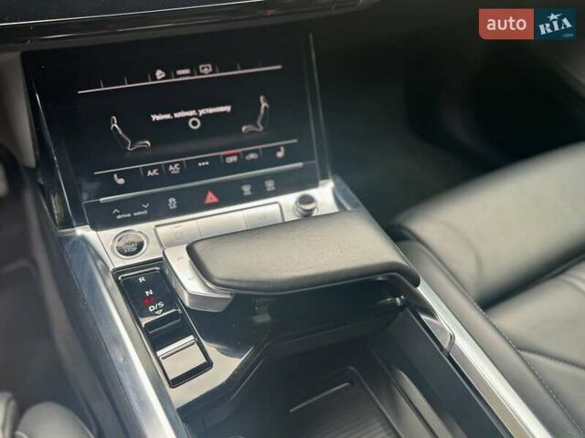 Сірий Ауді E-Tron, об'ємом двигуна 0 л та пробігом 148 тис. км за 27500 $, фото 113 на Automoto.ua