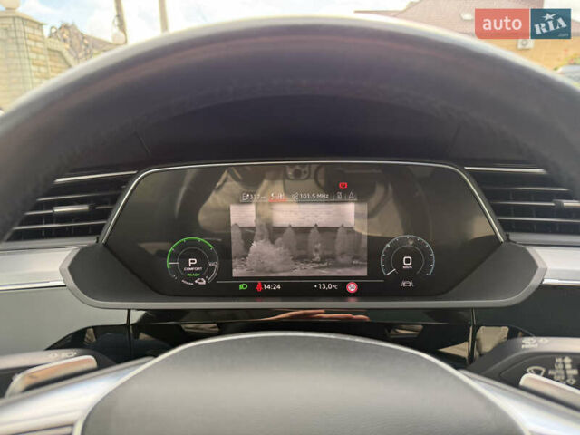 Серый Ауди E-Tron, объемом двигателя 0 л и пробегом 130 тыс. км за 37000 $, фото 84 на Automoto.ua