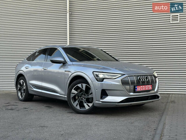 Сірий Ауді E-Tron, об'ємом двигуна 0 л та пробігом 45 тис. км за 33999 $, фото 8 на Automoto.ua