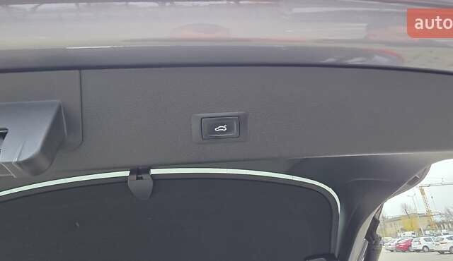 Сірий Ауді E-Tron, об'ємом двигуна 0 л та пробігом 140 тис. км за 28800 $, фото 85 на Automoto.ua