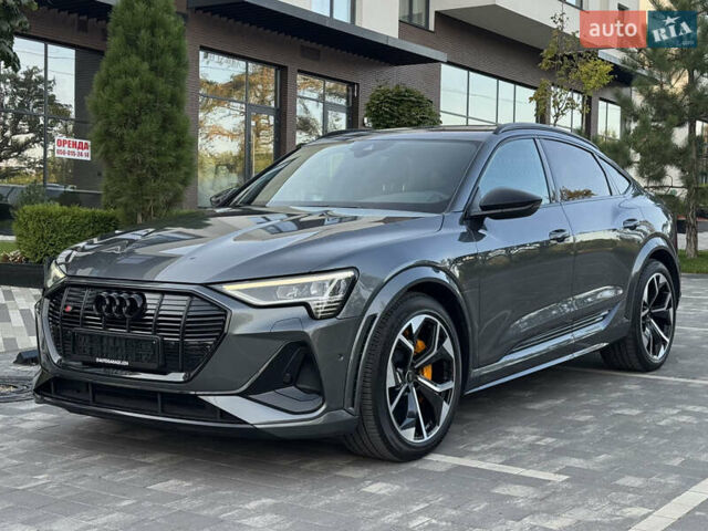 Серый Ауди E-Tron, объемом двигателя 0 л и пробегом 119 тыс. км за 40500 $, фото 3 на Automoto.ua