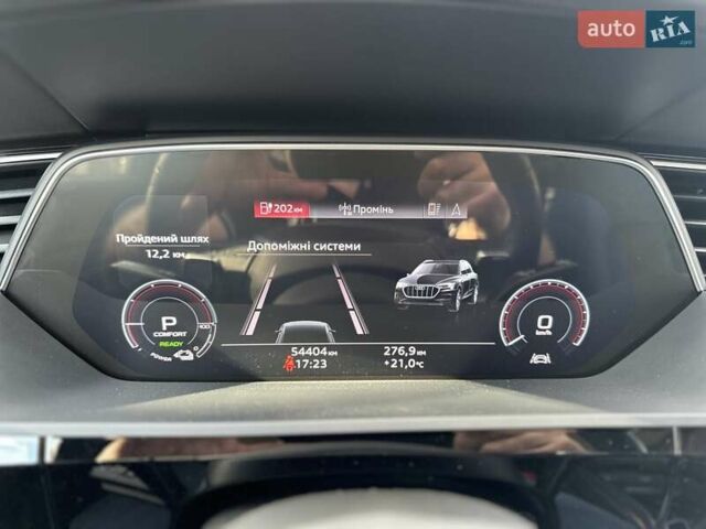 Серый Ауди E-Tron, объемом двигателя 0 л и пробегом 56 тыс. км за 34200 $, фото 45 на Automoto.ua
