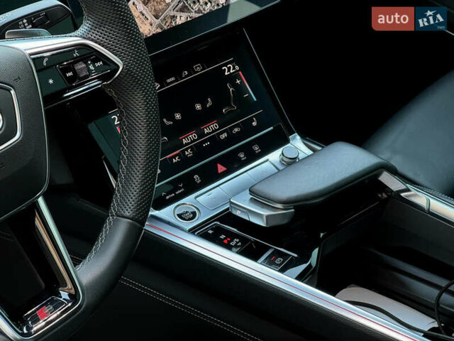 Сірий Ауді E-Tron, об'ємом двигуна 0 л та пробігом 47 тис. км за 45000 $, фото 49 на Automoto.ua