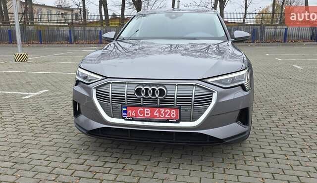 Сірий Ауді E-Tron, об'ємом двигуна 0 л та пробігом 140 тис. км за 28800 $, фото 65 на Automoto.ua